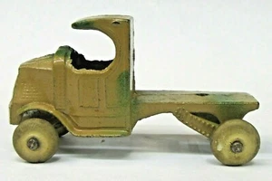 1920's Tootsietoy MACK "C" CAB truck chassis tan w/white rubber wheels diecast - Picture 1 of 4
