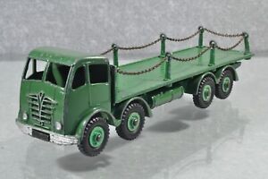 JH528 Dinky Toys GB #505 Foden 8-Wheeled Flat Truck with Chains B-/-