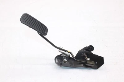 2002 LEXUS SC430 Z40 CONV #406 PEDAL ACELERADOR A GÁS - Imagem 1 de 4