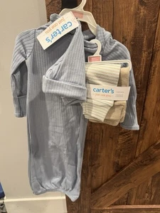 Baby Clothing Lot 2 Newborn Items Carters - Picture 1 of 1