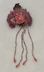 NUEVO EN CAJA Broche Prendedor Flor Tela Organza Ombré Colección Katherine con Cuentas ROSA - Imagen 1 de 6