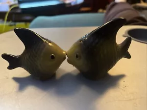 #H - Salz/Pfeffer KUSS KUSS ENGEL FISCH Maritim Ozean Deko grün Kunststoff - Bild 1 von 4