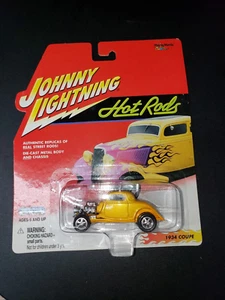 1934 ford coupe ‘34 yellow JOHNNY LIGHTNING Hot Rods 2000 new on sealed card!!!! - Picture 1 of 4