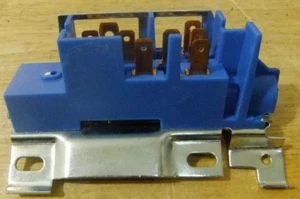 Kit interrupteur allumage Omix-Ada 17251.02 pour 76-95 Jeep Wrangler/CJ5/CJ7/CJ8 - Photo 1/11