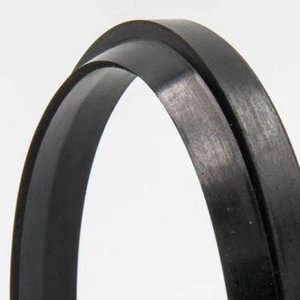 Abstreifer 155X169X7/10 mm aus FPM-Viton® Hohe Temperatur Profil WRM/P6/AE40 - Picture 1 of 3