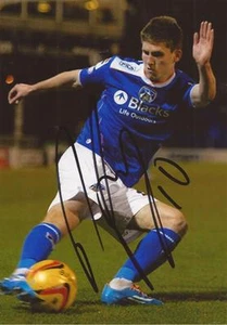 FOTO DE ACCIÓN 6x4 firmada por Danny Philliskirk Oldham: + certificado de autenticidad - Imagen 1 de 1