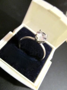 LIND Sterling Silver Solitaire Engagement Ring ~ Size 10 1/2 - Picture 1 of 5