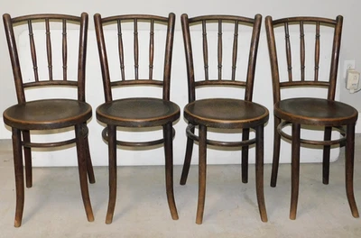 ANTIGUAS Sillas Mundus J&J Kohn Jacob & Josef Madera Curvada Hechas en Polonia Juego de 4 Foto 1 de 4