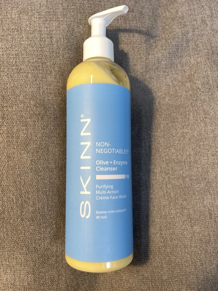 Limpiador enzimático Skinn Cosmetics oliva + 12,0 oz. Foto 1 de 4