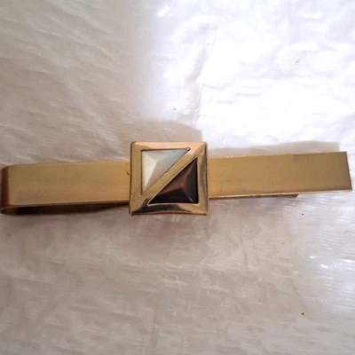 A Pioneer Brand Men's Tie Clip Bar Gold Tone Pearlescent Stone Formal Vintage - Image 1 of 4