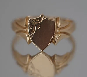 9ct Yellow Gold Shield Signet Ring, Size V, 4.00g, w/ Gift Box & Express Post - Picture 1 of 7