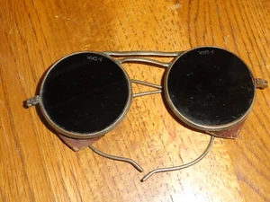 Vintage Willson Foldable Welder Goggles Leather Sides - Picture 1 of 15