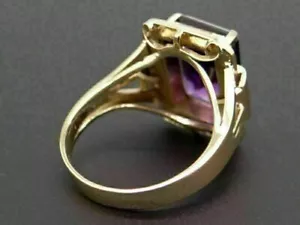 Anillo de cóctel pavé de diamantes y amatista de corte esmeralda de 4,56 quil... - Imagen 1 de 5