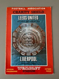 1974 FA Charity Shield - Leeds United vs Liverpool - Picture 1 of 3