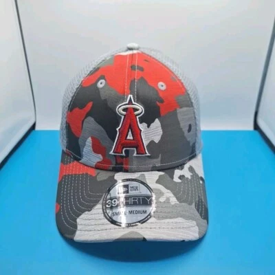 Los Angeles Angels New Era 39Thirty Baseball Cap Red Gray Splash Camo Hat S/M - Image 1 of 4