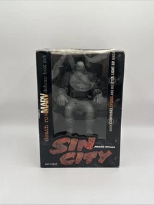McFarlane Toys 1999 Frank Miller Sin City Death Row Comics Marv Deluxe Box Set - Foto 1 di 4