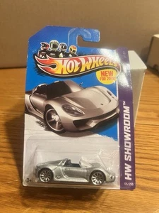 Porsche 918 Spyder-HW Showroom 2013 Hot Wheels, plateado - Imagen 1 de 4