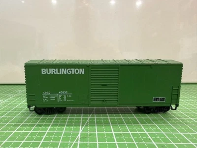 Roundhouse 1108 HO Burlington CB&Q 40832 40' AAR Modern Box Car In Original Box - Image 1 of 4