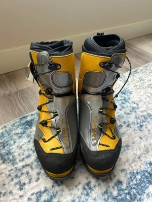 *Brand New* La Sportiva Spantik Mountaineering Boots, Size US 10 / EU 43 - Image 1 of 4