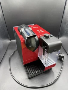 Delonghi Nespresso Capsule Pod Coffee Machine - Red - Fully Working Order EN520 - Picture 1 of 12