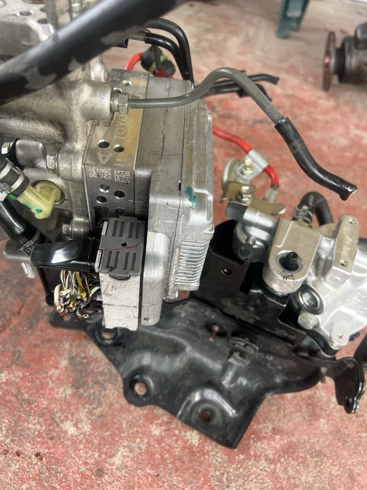 JUEGO DE BOMBA DE FRENO ABS HÍBRIDO OEM LEXUS HS250H SISTEMA ANTI BLOQUEO REFUERZO 2010-2012 Foto 1 de 4