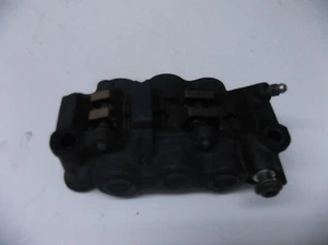 YAMAHA R1 Right-hand front brake caliper R1  4C8 07 08 - Picture 1 of 2