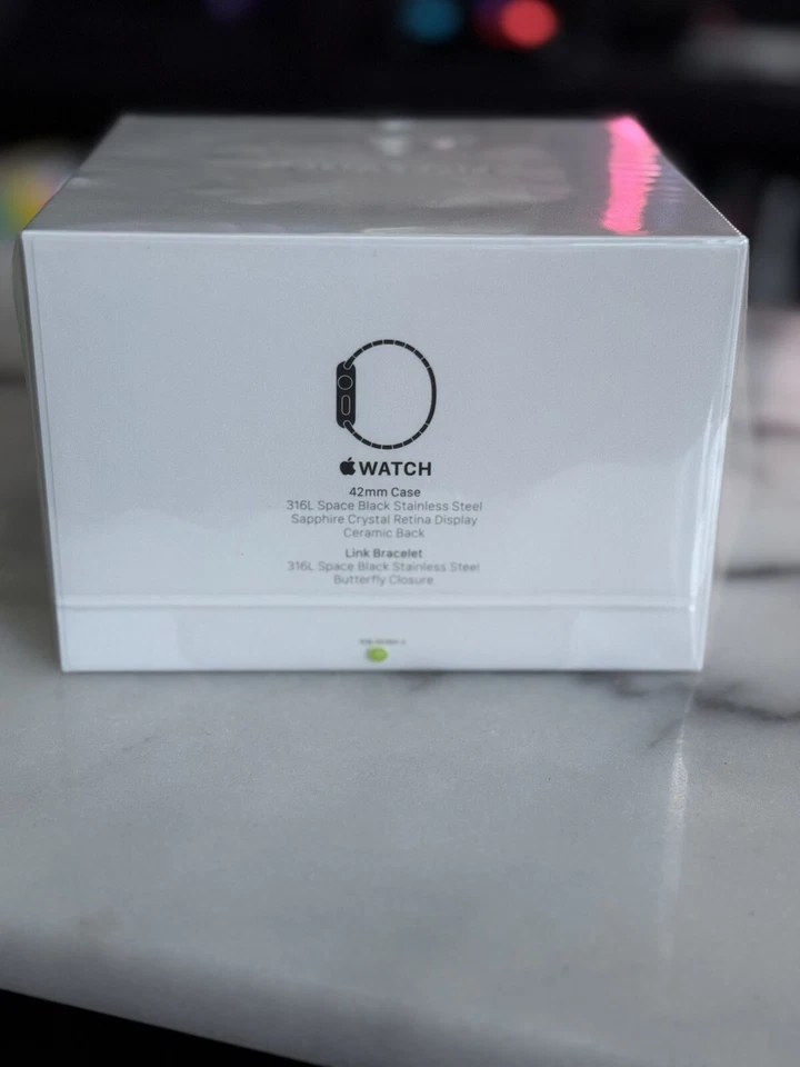 Genuine Original Apple Watch Series 0 42mm Space Black Stainless Steel Link New - Image 1 of 4
