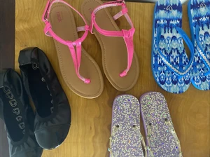 4 pairs for Girls shoes from: Justice, Children's Place, Nordstrom's Rack. S 4/5 - Picture 1 of 13