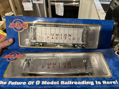 Atlas O Scale 2 Rail (4) Union Pacific Airslide Covered Hopper 7359-1,2,3,4 LN - Image 1 of 4