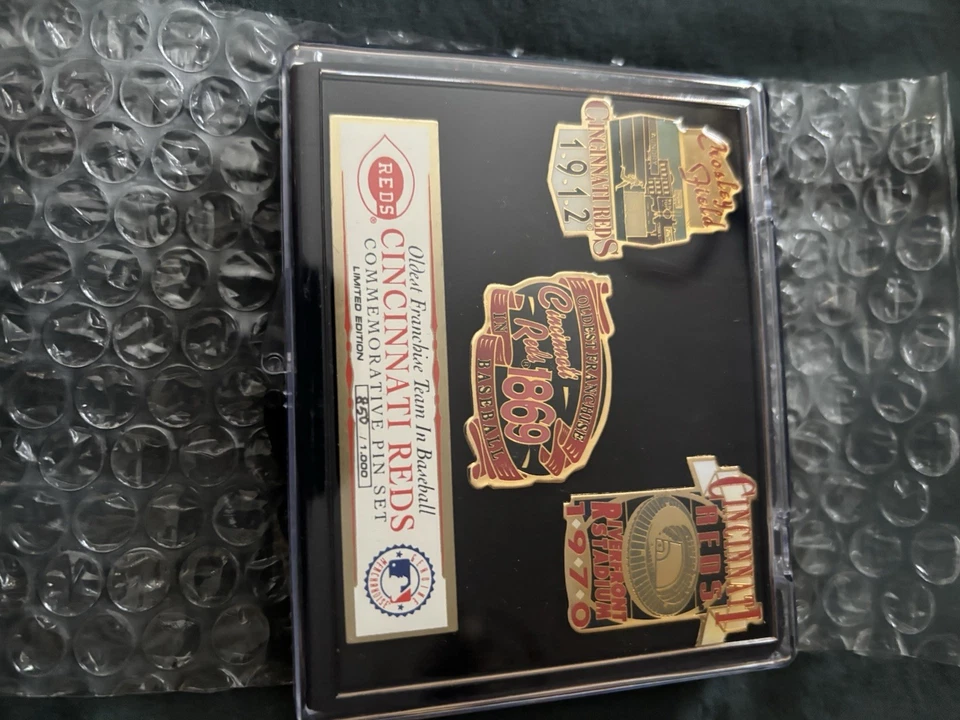 Cincinnati RedsCommemorative Pin Set 1869,1912,1970 MLB Ltd Edition - Image 1 of 1