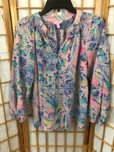 Lilly Pulitzer Blouse Top Womens Medium Pink Blue Silk Raglan Sleeve Smoked Neck - Picture 1 of 14