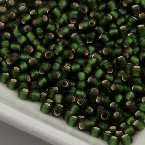 Toho Seed Beads 8/0 Olivine Silver Lined Matte 15g #37F 10642147 - Picture 1 of 1