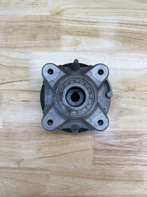 21 22 23 24 25 Soporte de montaje en torre de puntal BMW M3 M4 G80 G82  Foto 1 de 4