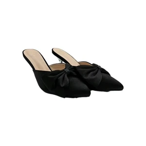 Damenschuhe Größe 8 schwarze Satin-Pantoletten mit Absatz spitz zulaufend Schleife Slipper + transparentes Lucite - Bild 1 von 10