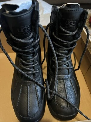 ugg women's adirondack iii boot 7.5 - Image 1 of 4