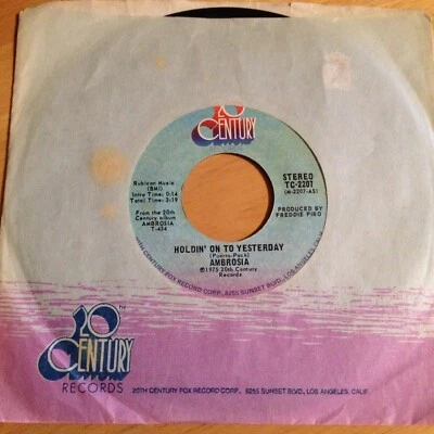Ambrosia 45 Holdin' On To Yesterday / Make Us All Aware Foto 1 de 2