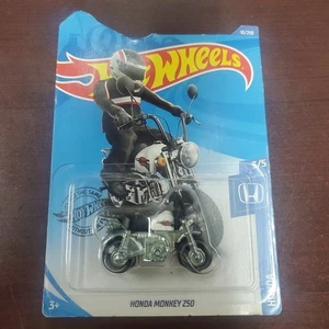 Hot Wheels 2017 Honda Monkey Z50 3/5 Honda Series 10/250 New Diecast Toy Car - Picture 1 of 3