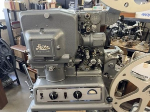 Leitz 16 mm Schmalfilm Theatermaschine G1 Leitz Siemens Röhrenverstärker 301-116 - Bild 1 von 18