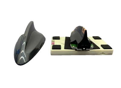 BMW 740 2016-2019 OEM CONJUNTO DE MÓDULOS DE CONTROL DE ANTENA CON CARCASA DE ALETA DE TIBURÓN 9303040 Foto 1 de 4