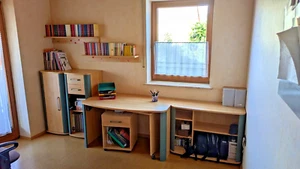 Jugend- / Kinderzimmer komplett Schränke Kommode Schreibtisch ausziehbar Regale - Bild 1 von 10