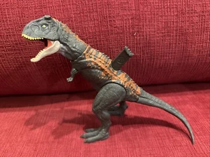 Modellino dinosauro Jurassic World Dominion Owen Escape Carnotaurus - Foto 1 di 7