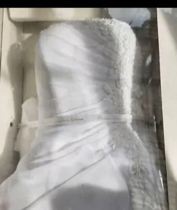 David's Bridal Wedding Dress - Picture 1 of 4