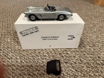 Danbury Mint Limited Edition 1962 Corvette Sateen Silver - Image 1 of 4