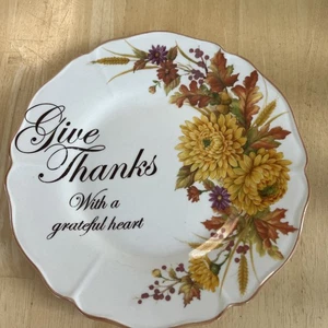 Cracker Barrel Family Blessings Give Thanks with a Grateful Heart 8-1/2” Plate - Picture 1 of 3