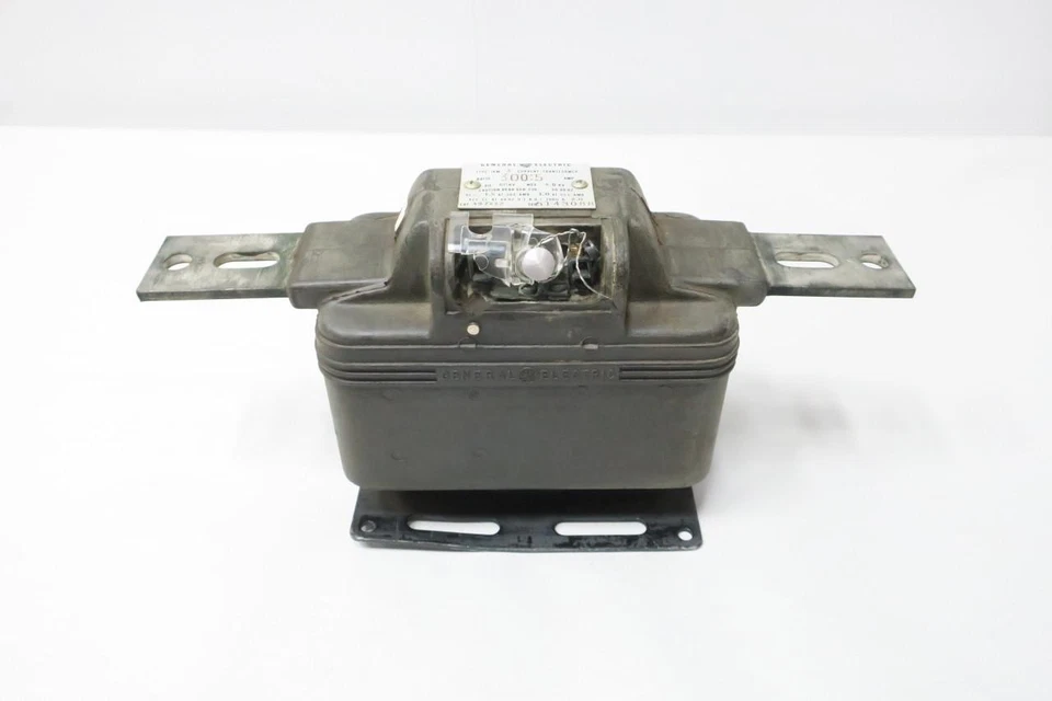 General Electric Ge JKM-3 497X32 Current Transformer 300:5a 4.8kv-ac - Image 1 of 4