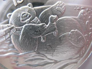 1-OZ..999 SILVER 1999 WINTER CHRISTMAS SLEDDING POLAR BEAR GIFT BOX COIN + GOLD - Picture 1 of 7