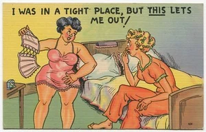 "Postal cómica humorística de la década de 1940 mujer grande se quita el cinturón ""Estaba en un lugar apretado" - Imagen 1 de 2