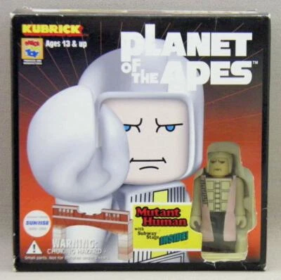 Medicom Kubrick Planeta de los Simios Humano Mutante + Escenario de Metro + Brent + Soldado Foto 1 de 4