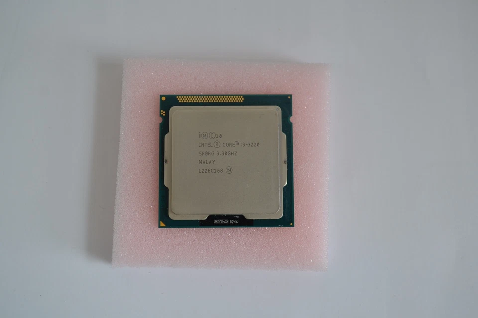 INTEL CORE i3 3220 3.30 GHz CPU PROCESSOR LGA 1155 SR0RG 0 - Image 1 of 1