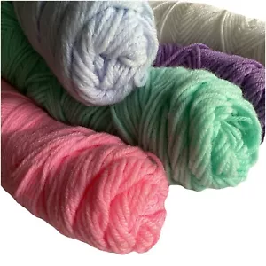 Lotto 5 matassine filato misto parzialmente usato colori tenui: rosa blu verde bianco viola - Foto 1 di 5
